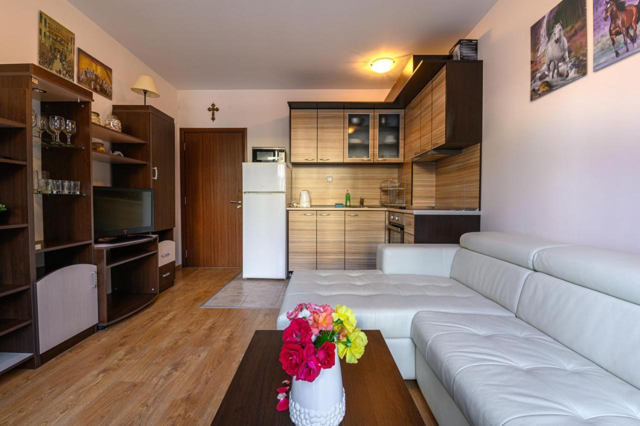 Apollon Apartments ネセバル エクステリア 写真