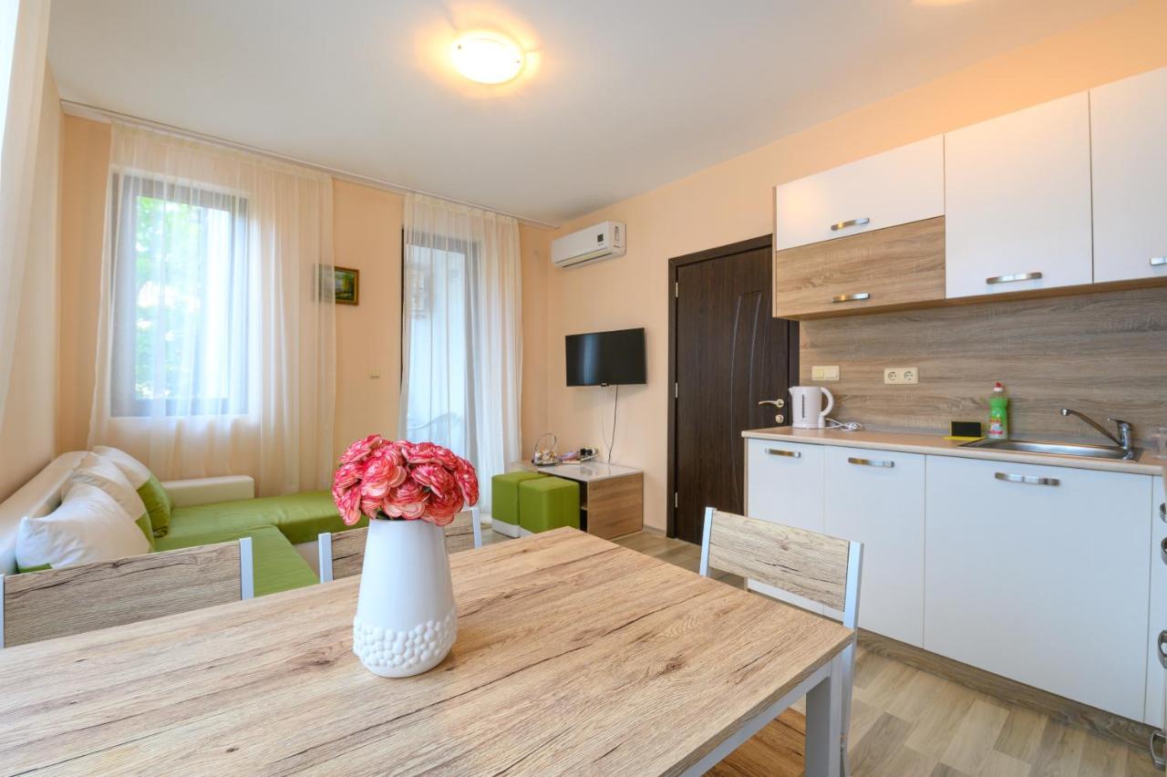 Apollon Apartments ネセバル エクステリア 写真