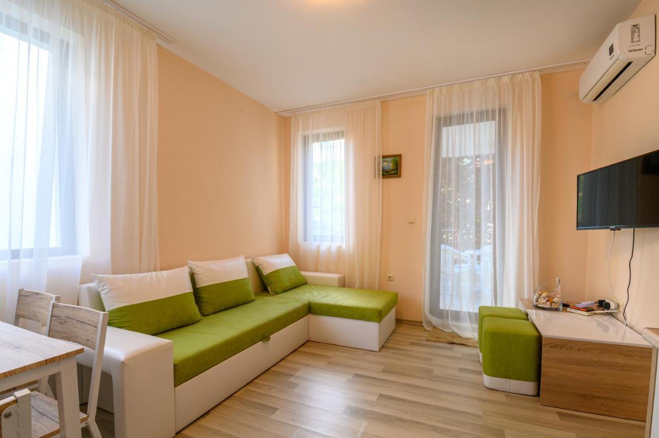 Apollon Apartments ネセバル エクステリア 写真