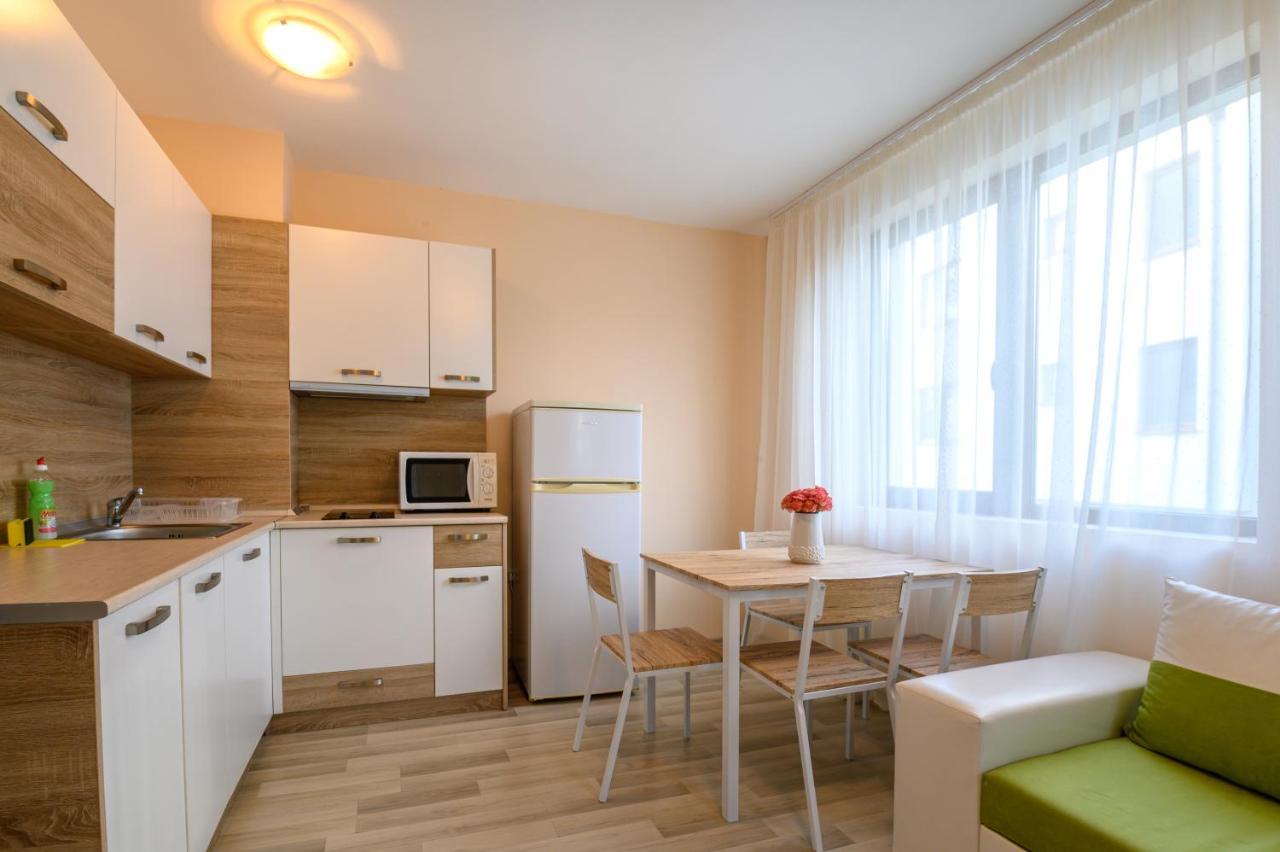 Apollon Apartments ネセバル エクステリア 写真
