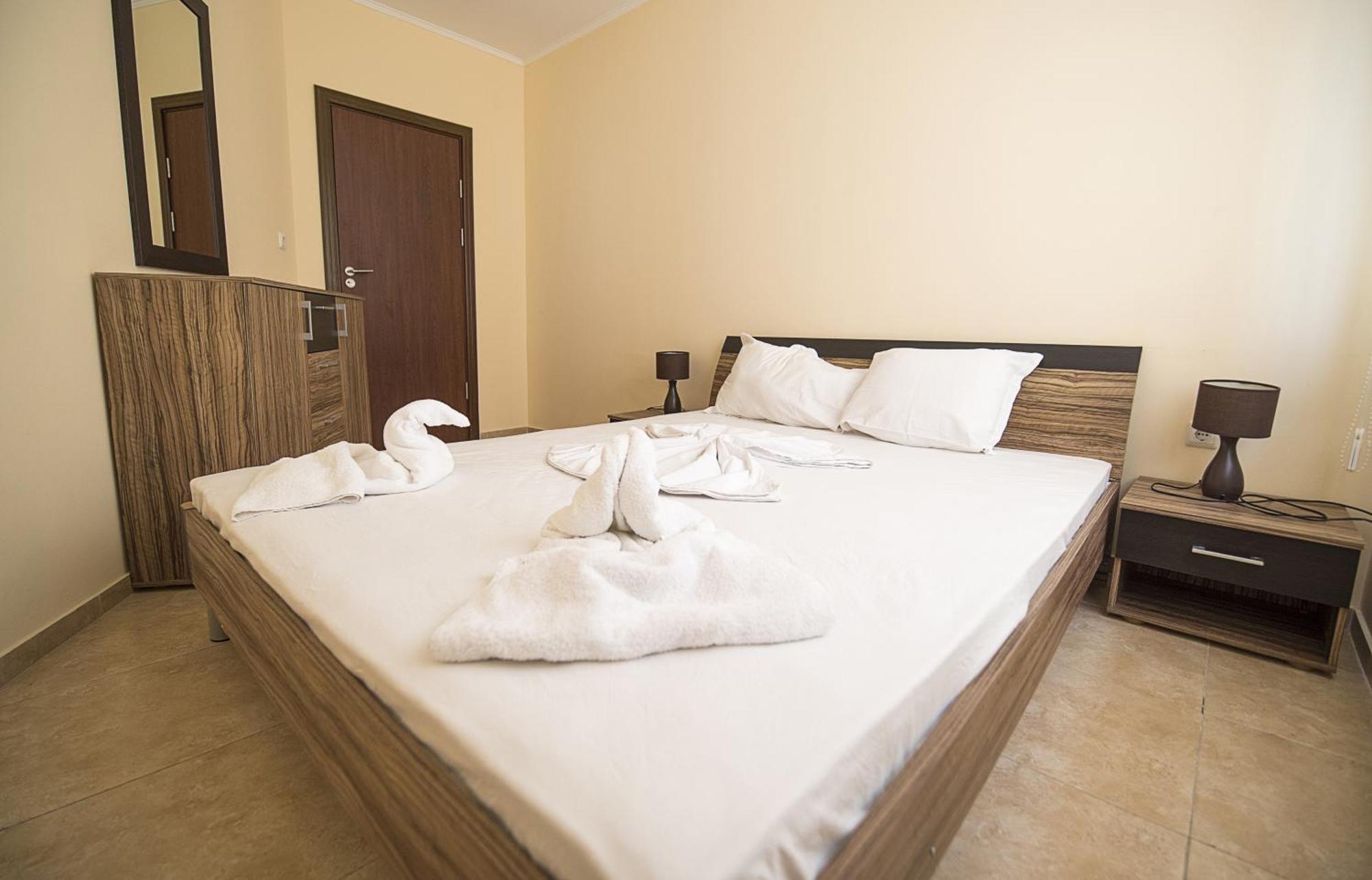 Apollon Apartments ネセバル エクステリア 写真