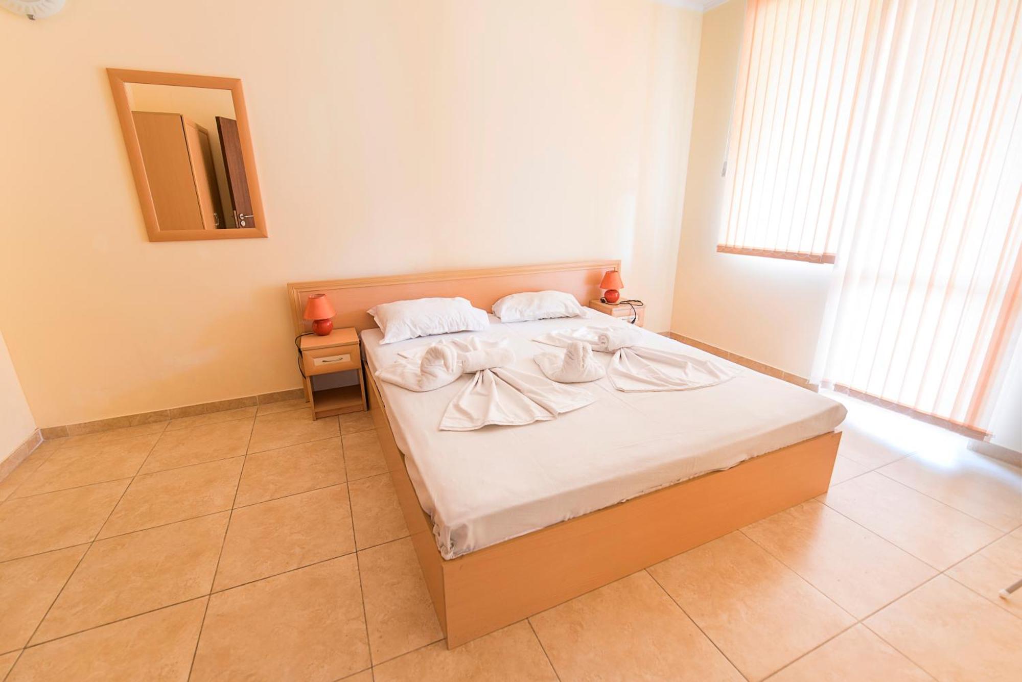 Apollon Apartments ネセバル エクステリア 写真