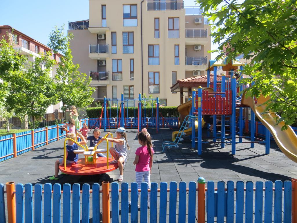 Apollon Apartments ネセバル エクステリア 写真